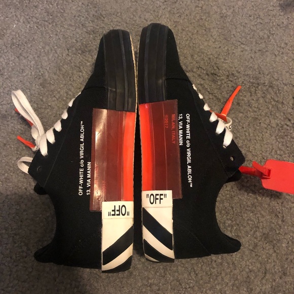 Off-White Vulcanized Sneaker - Picture 9 of 10